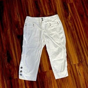 Tribal White Capri Pants